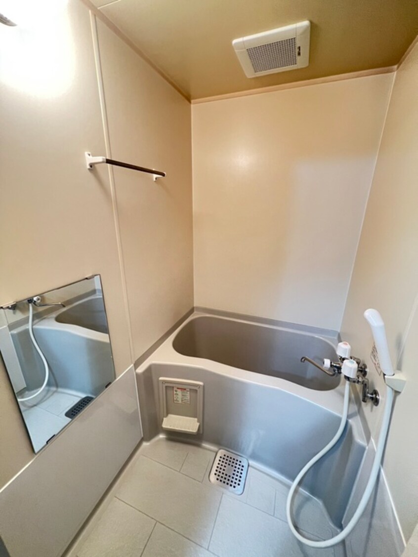 バス／シャワールーム等 ラポールＮ３３