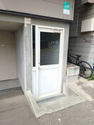 エントランス部分 ロイヤルロ－ド