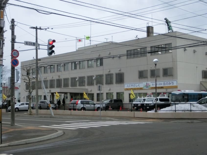 北警察署(警察署/交番)まで300m ロイヤルロ－ド