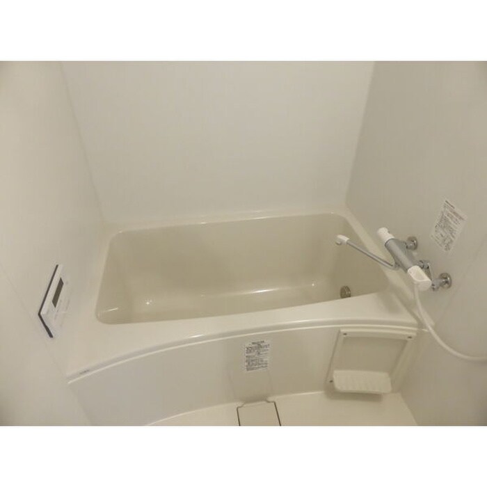 バス／シャワールーム等 ファヴ－ル