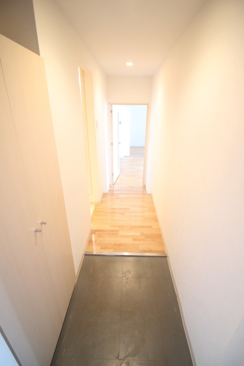 玄関 パルコ白石