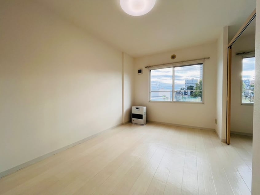 居室 ブランノワールＡＭＪ南郷