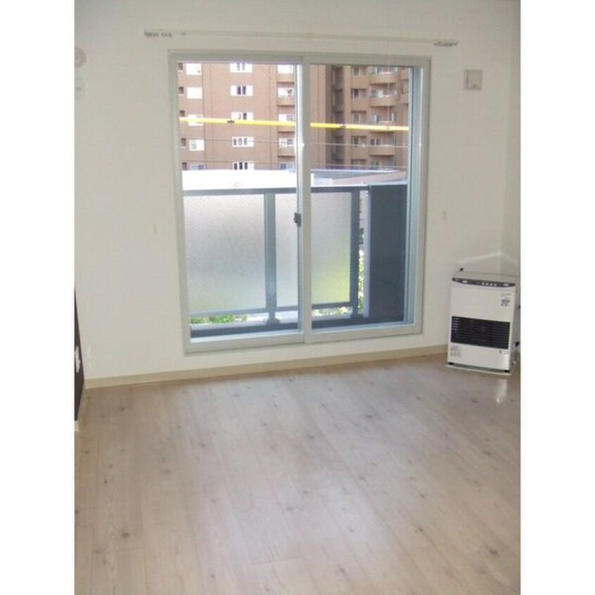 居室 エヴァンスコート南３条