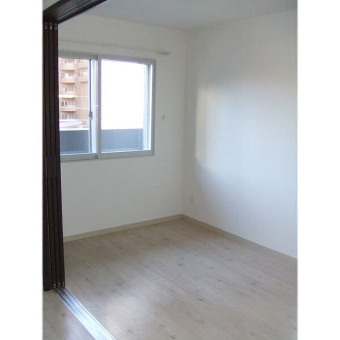 居室 エヴァンスコート南３条