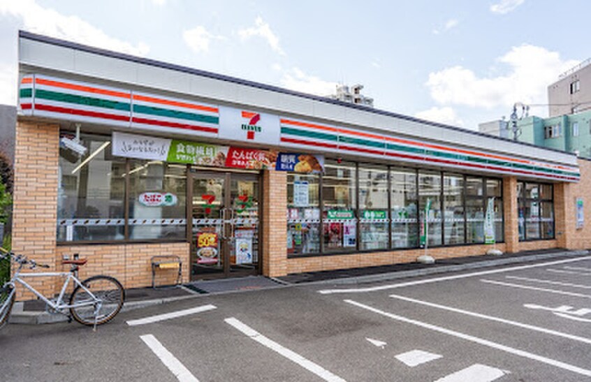 セブン-イレブン 札幌宮の森１条店(コンビニ)まで110m E-horizon宮の森