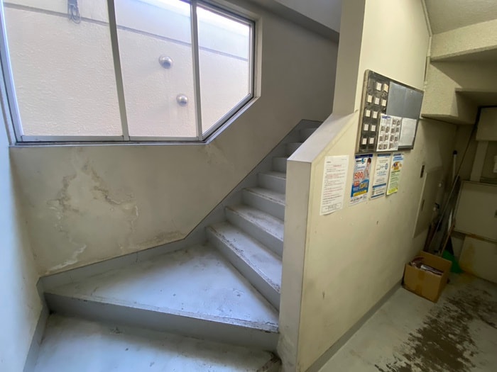 エントランス部分 キャトルセゾン