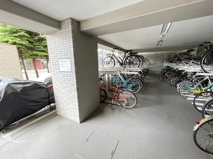 駐輪場 レジデンスカープ札幌