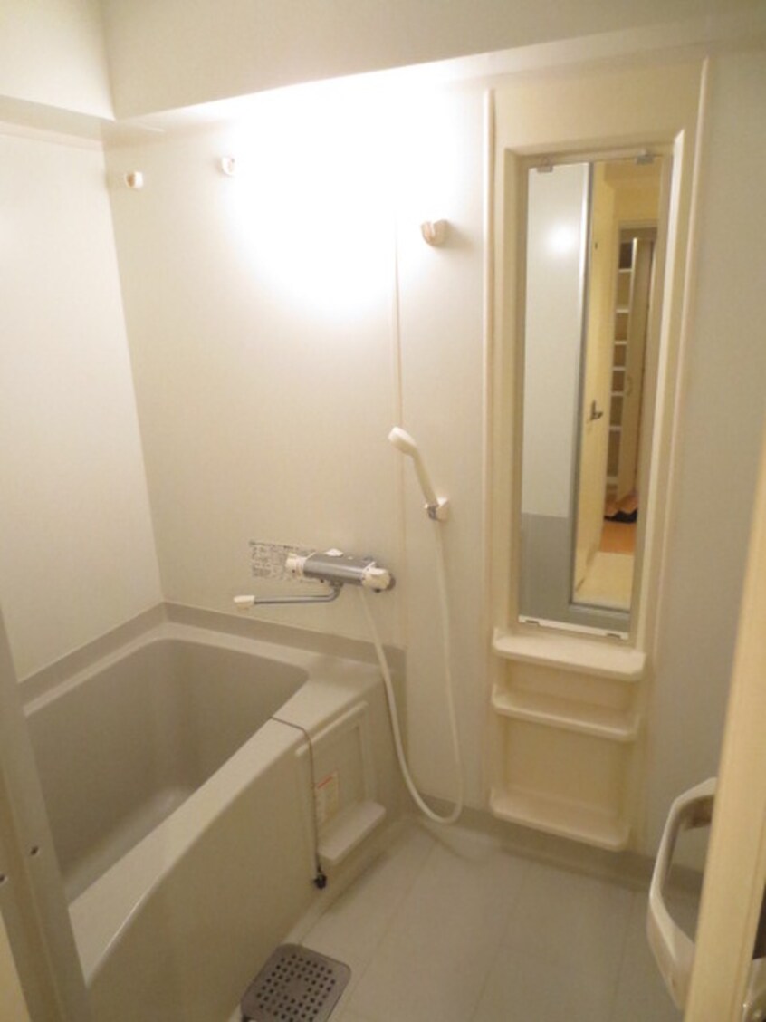 バス／シャワールーム等 ヘルム２１