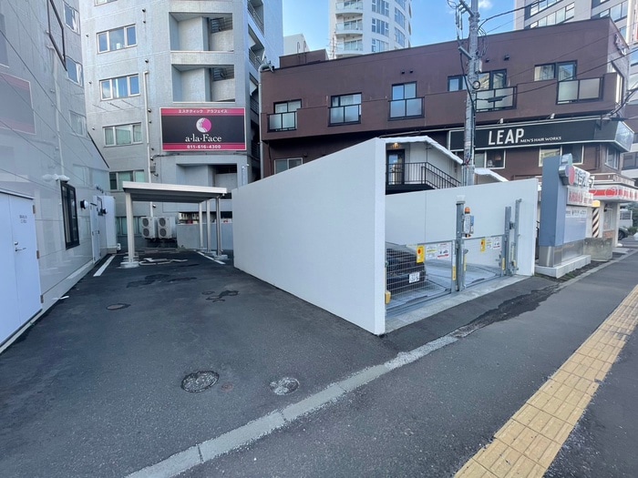 駐車場 ラフレ28