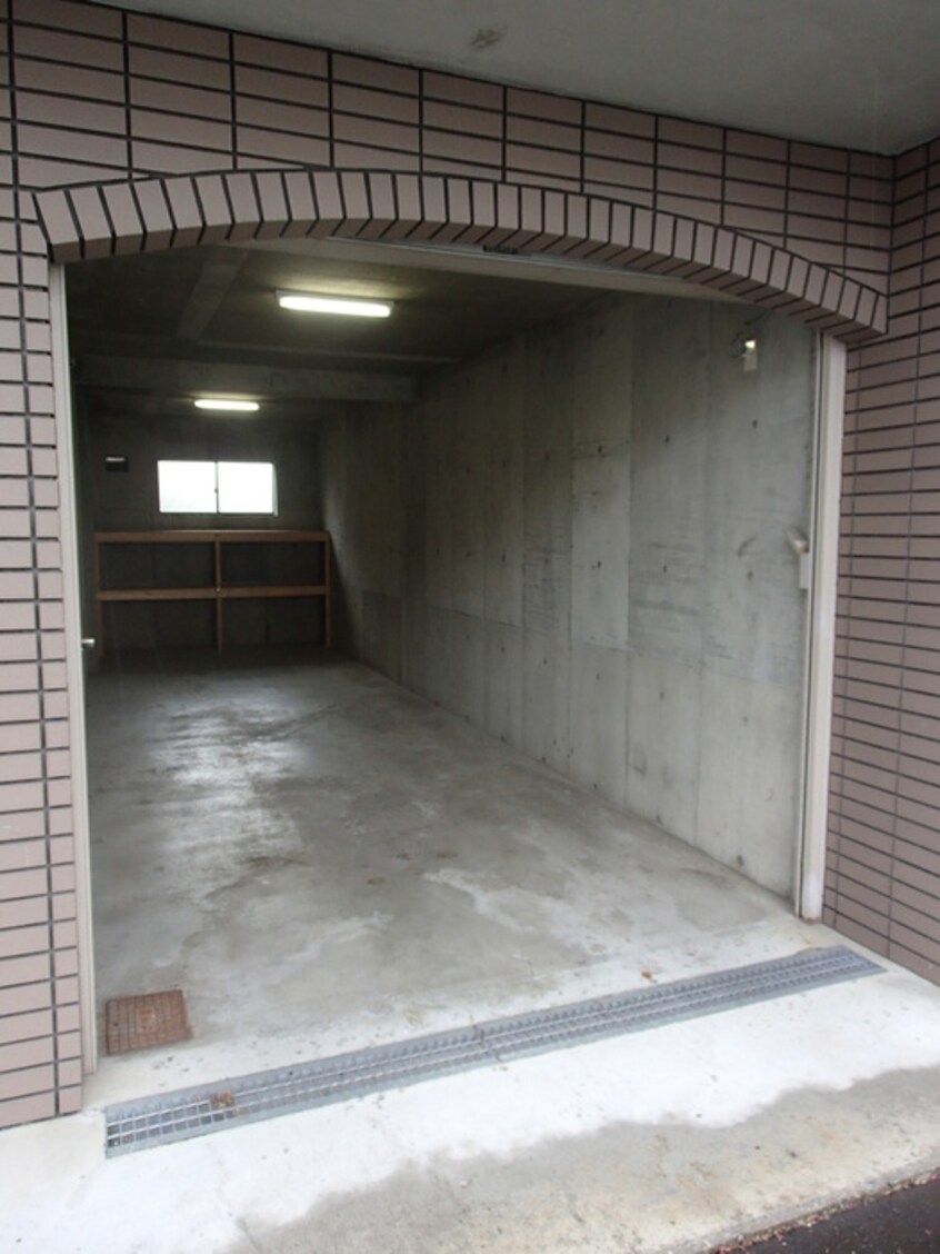 駐車場 八条ハイツＡ