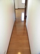 廊下 八条ハイツＡ