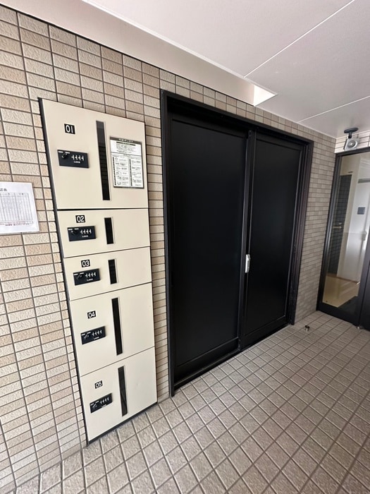 エントランス部分 グランドヒルズ