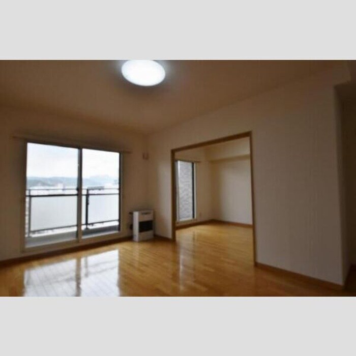 居室 ノ－ザンパレス７７