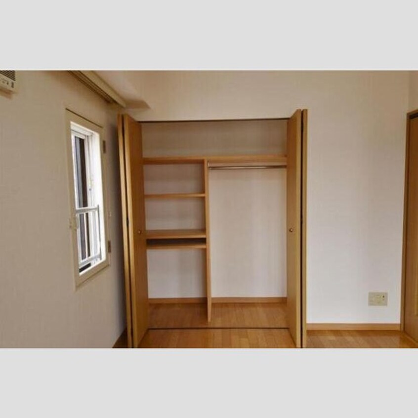 収納 ノ－ザンパレス７７