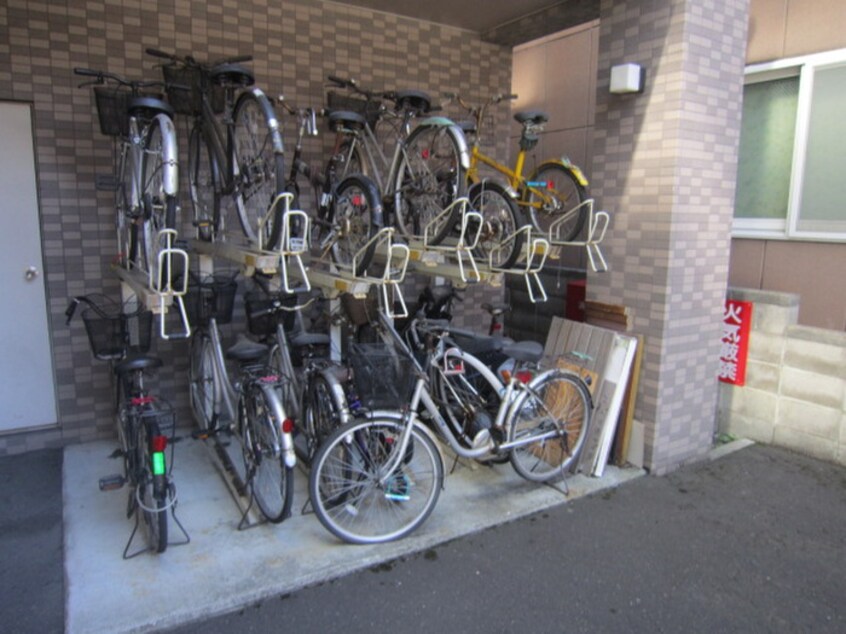 駐輪場 ノ－ザンパレス７７