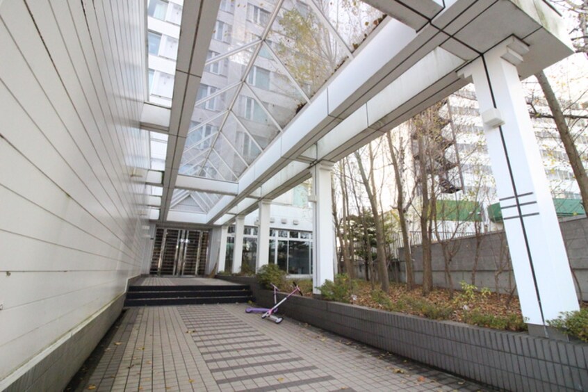 エントランス部分 藤井ビルひばりヶ丘