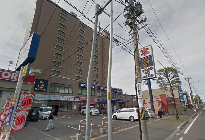 TSUTAYA(本屋)まで150m グランメ－ル本郷通１２