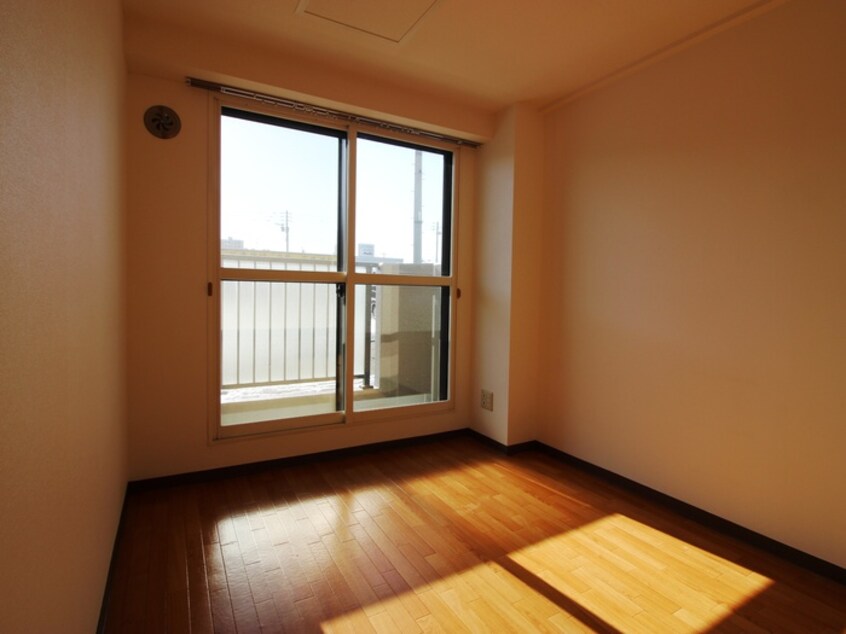 居室 西町北５番館