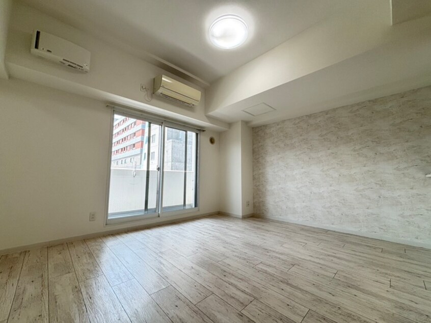 居室 MODENA近代美術館