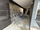 駐輪場 MODENA近代美術館