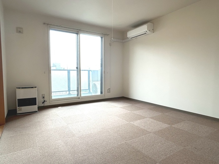 居室 アルパインロ－ズⅡ