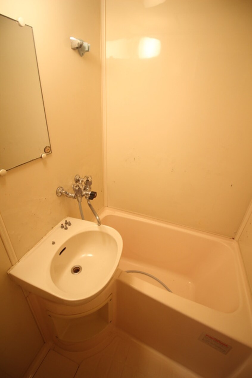 バス／シャワールーム等 コ－ポ１３Ｂ