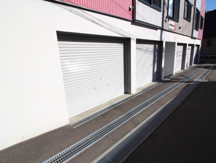 駐車場 ボン・ルトゥ－ル円山