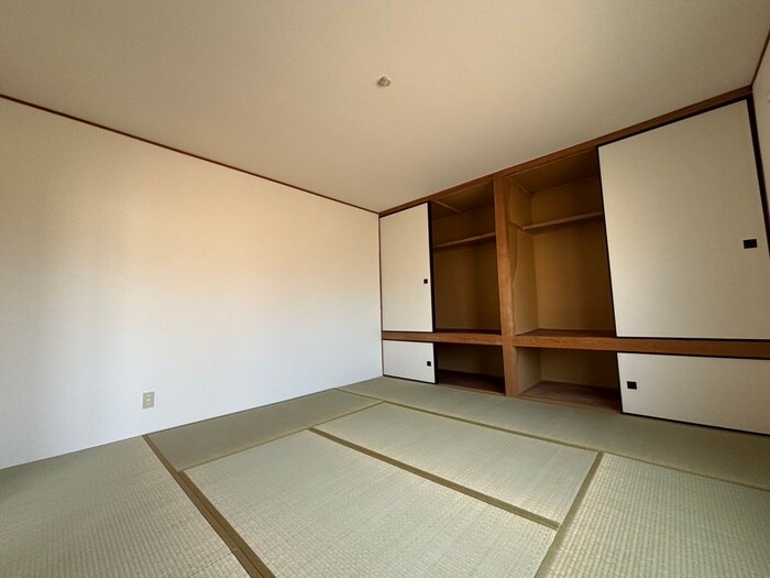 居室 ロジェ北郷Ｂ