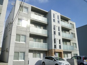 A BOND 桑園 弐番館