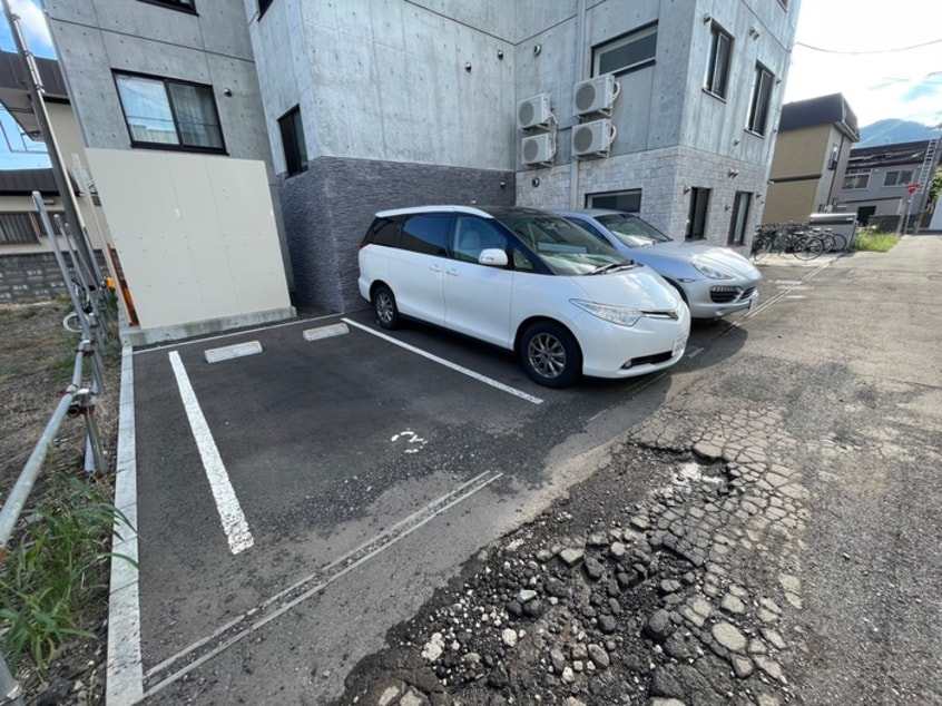 駐車場 Grandee NS6