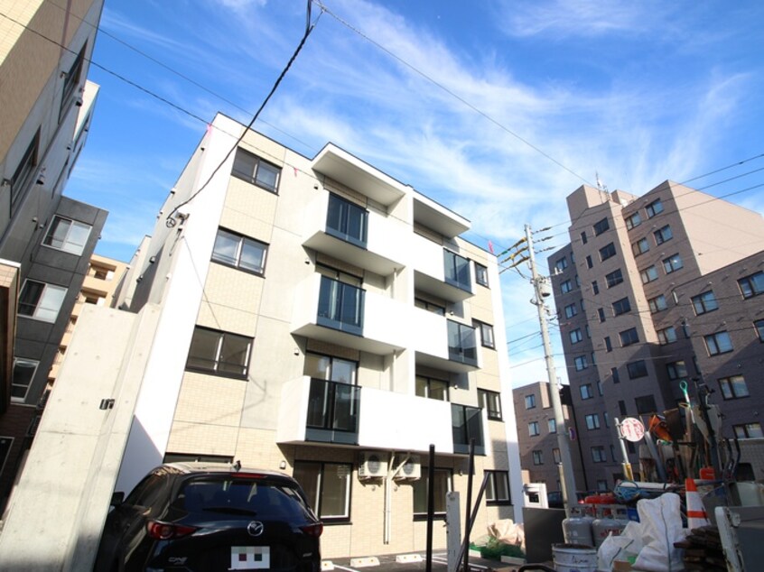 外観写真 tomorrow 福住　EAST