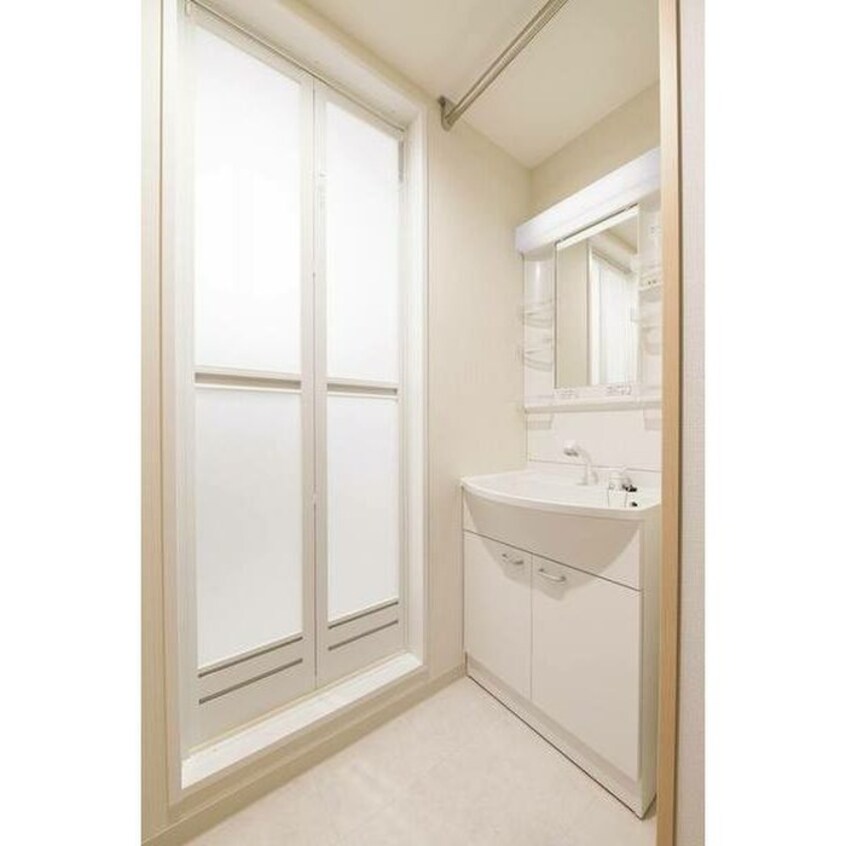 洗面 tomorrow 福住　EAST