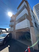 サ－クヒル学園前の外観