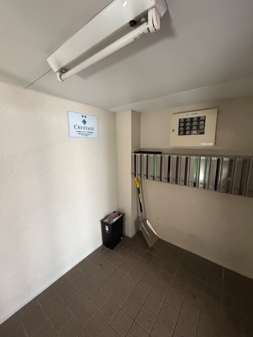 エントランス部分 サ－クヒル学園前