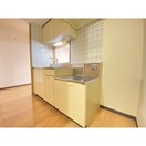 キッチン サ－クヒル学園前