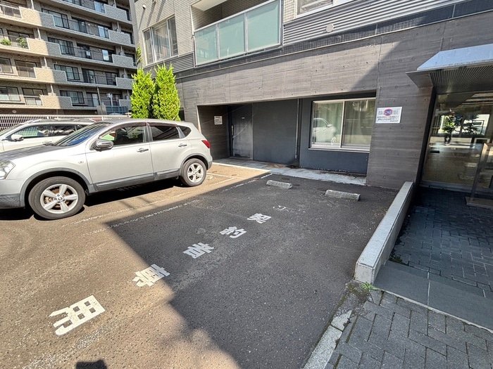 駐車場 グランカーサ裏参道