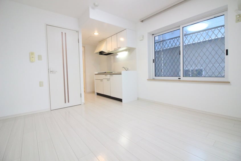 居室 フリ－ダムコ－ト栄通１６