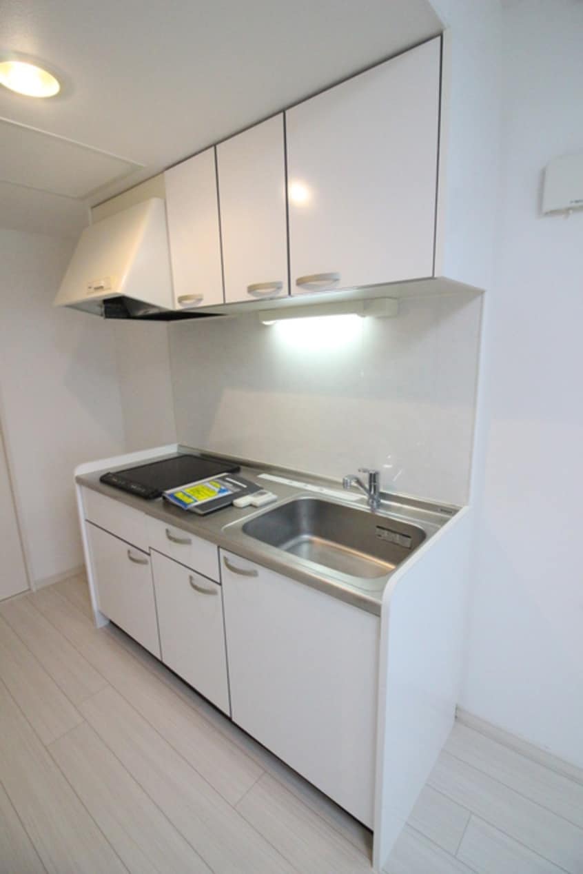 キッチン フリ－ダムコ－ト栄通１６