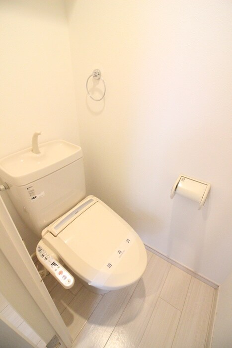 トイレ フリ－ダムコ－ト栄通１６