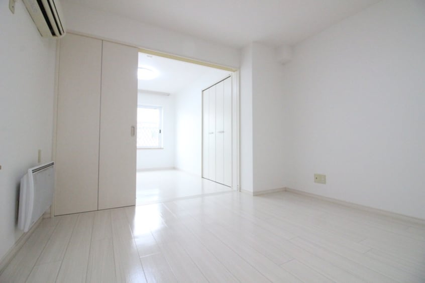 居室 フリ－ダムコ－ト栄通１６