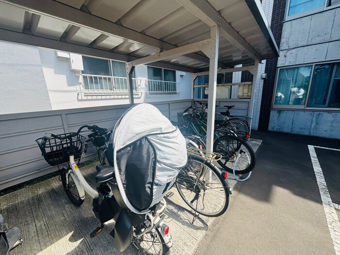 駐輪場 アスティル伏見