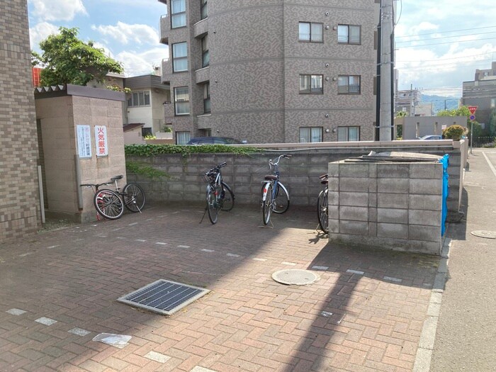 駐輪場 パレノ－ル山鼻南１８条