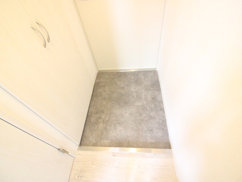 玄関 Ｔｒｉａ発寒南