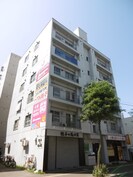 ユニバーサルビル東札幌の外観