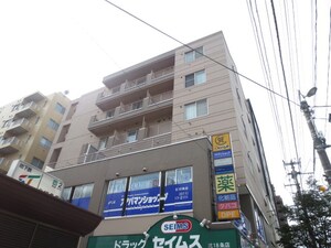 クレスト18