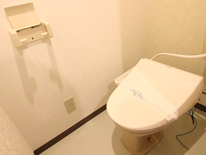 トイレ タク・ニヴァス