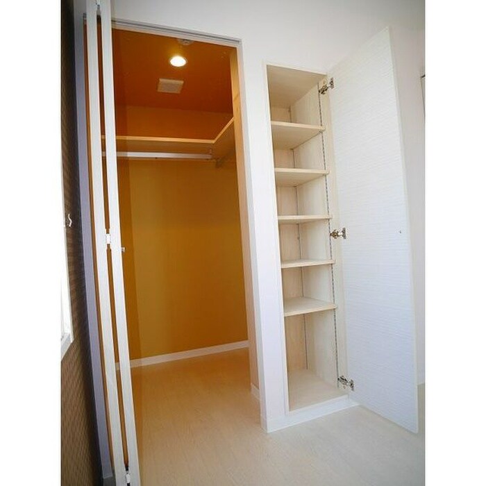 収納 CURTIS HASSAMU