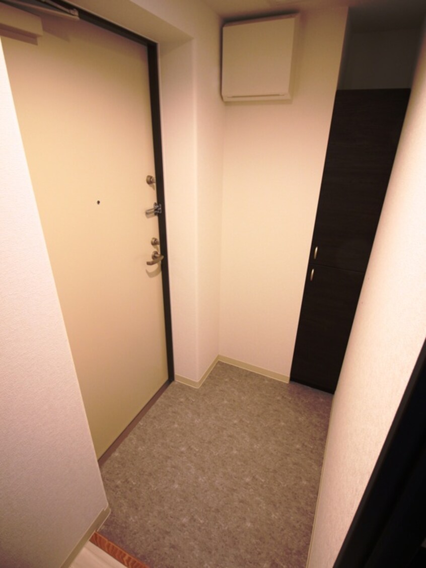 玄関 ラグジースペース平岸