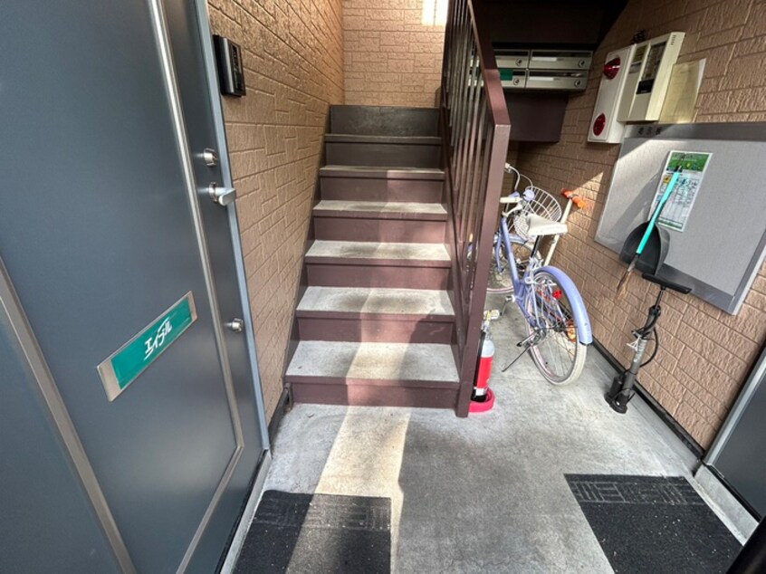エントランス部分 畑野マンション