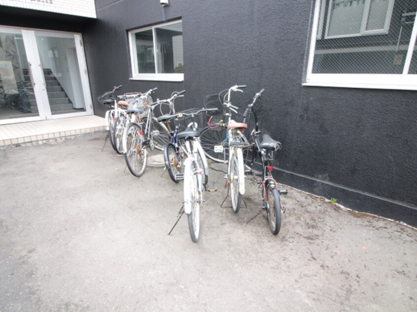 駐輪場 INOVE札幌北16条